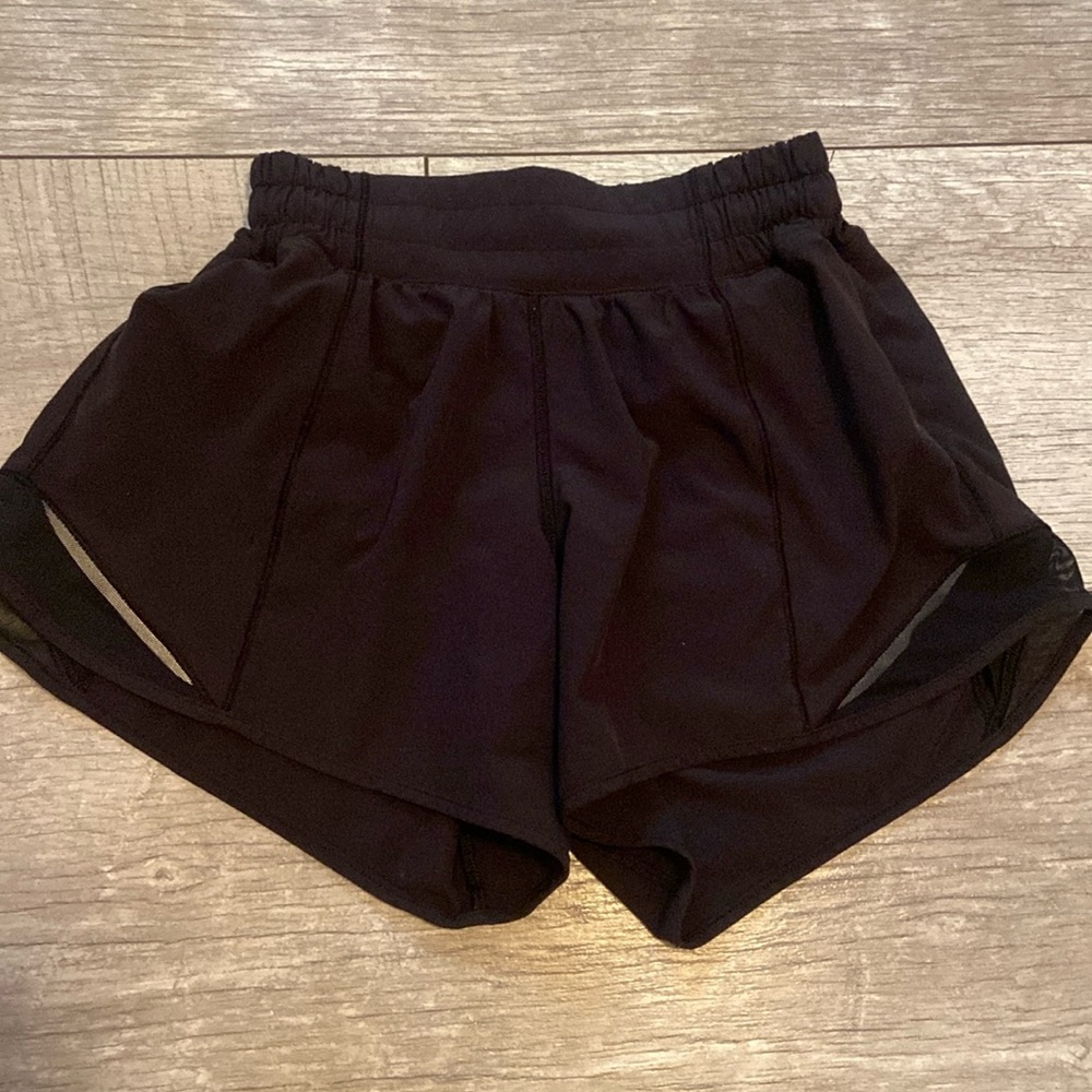 COPY - Used Black lululemon hottie hots size 2 (Low rise and 4 inch)